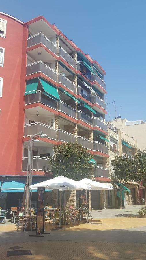Apartamento Vacacional Салоу Екстер'єр фото